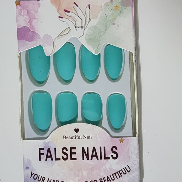 Press on Nails - Picture 9 of 9